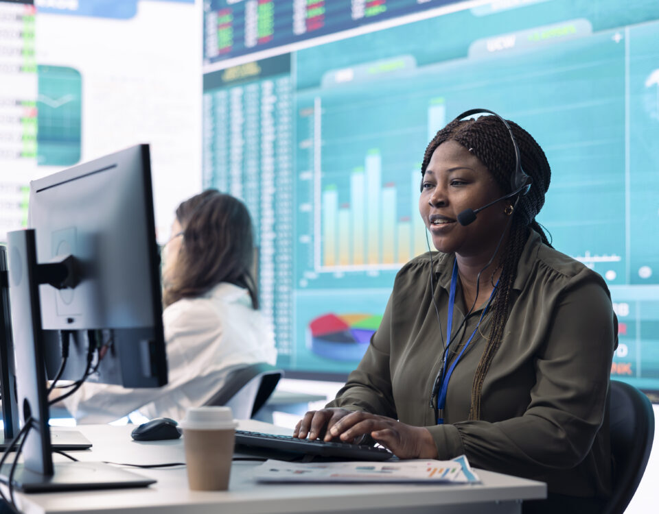 a woman verifying company data on her screen - cloud-based payroll systems - BizEdge blog