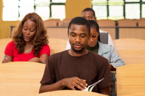 students studying in class - professional certifications - BizEdge blog